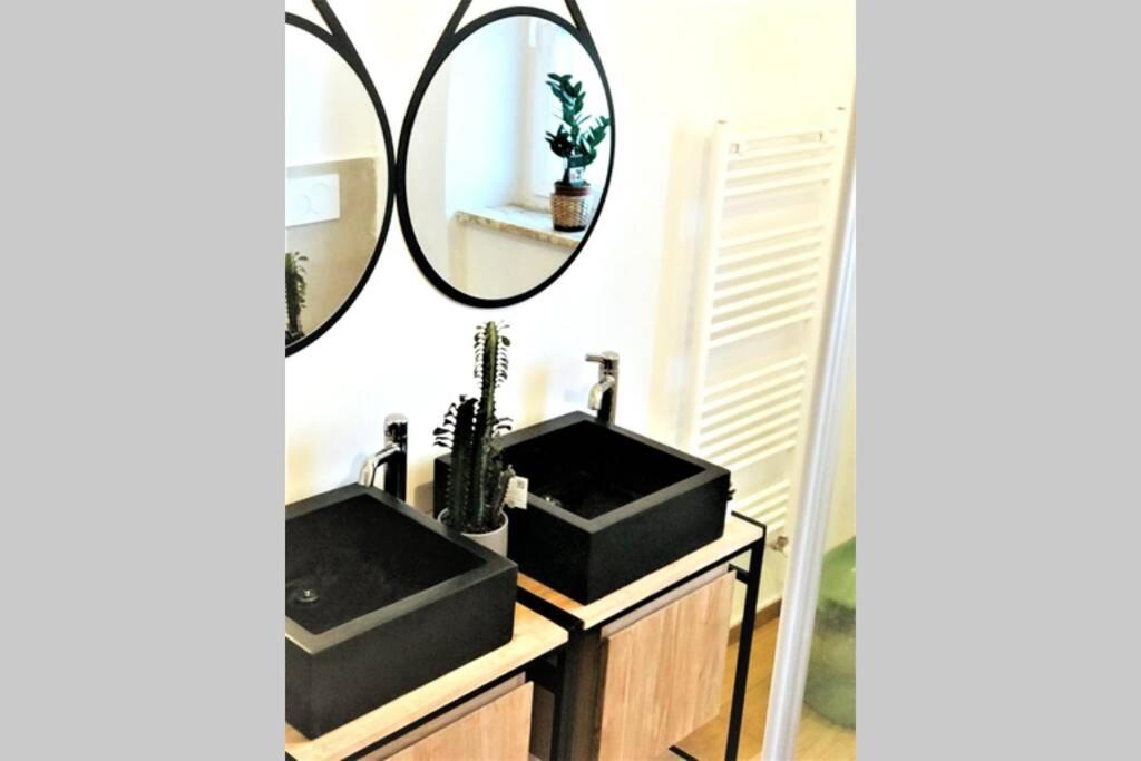 Luxus P4T Family 3 Bedroom With Pool, Tennis Court And Sauna Brindisi Eksteriør billede