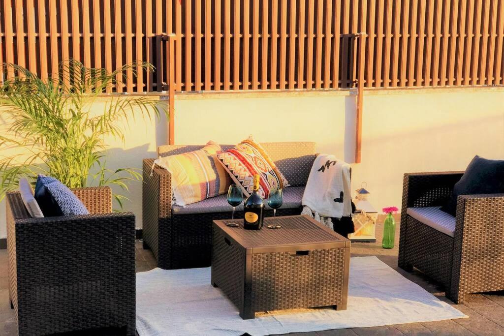 Luxus P4T Family 3 Bedroom With Pool, Tennis Court And Sauna Brindisi Eksteriør billede