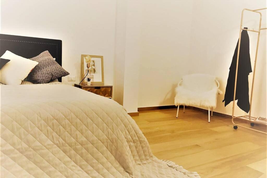 Luxus P4T Family 3 Bedroom With Pool, Tennis Court And Sauna Brindisi Eksteriør billede