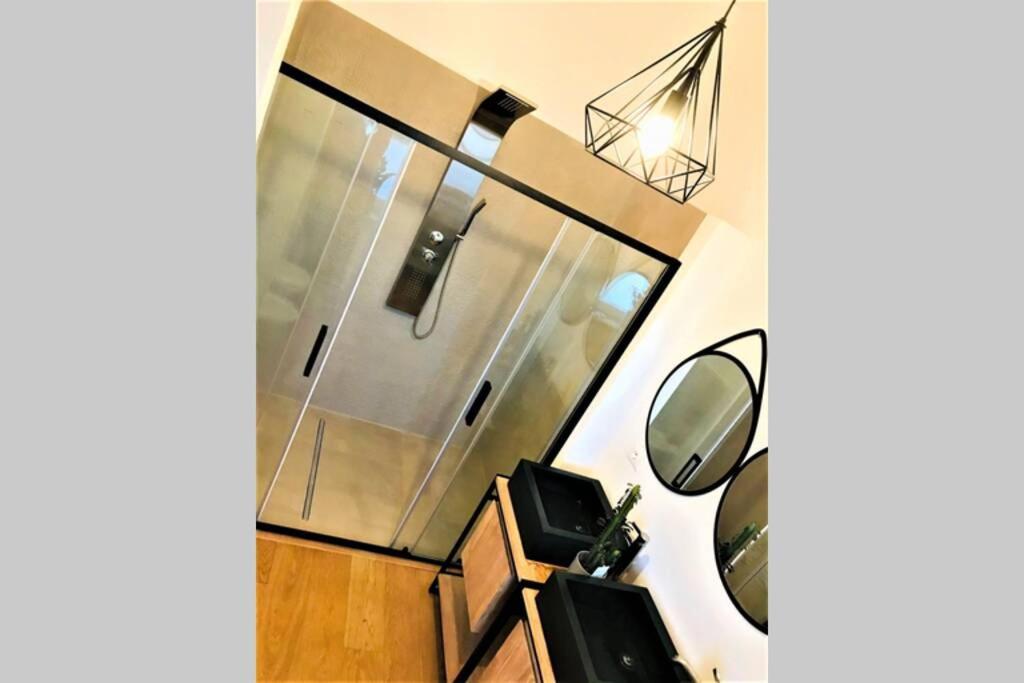 Luxus P4T Family 3 Bedroom With Pool, Tennis Court And Sauna Brindisi Eksteriør billede