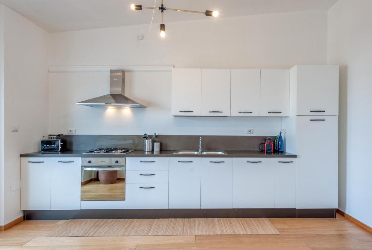 Luxus P4T Family 3 Bedroom With Pool, Tennis Court And Sauna Brindisi Eksteriør billede