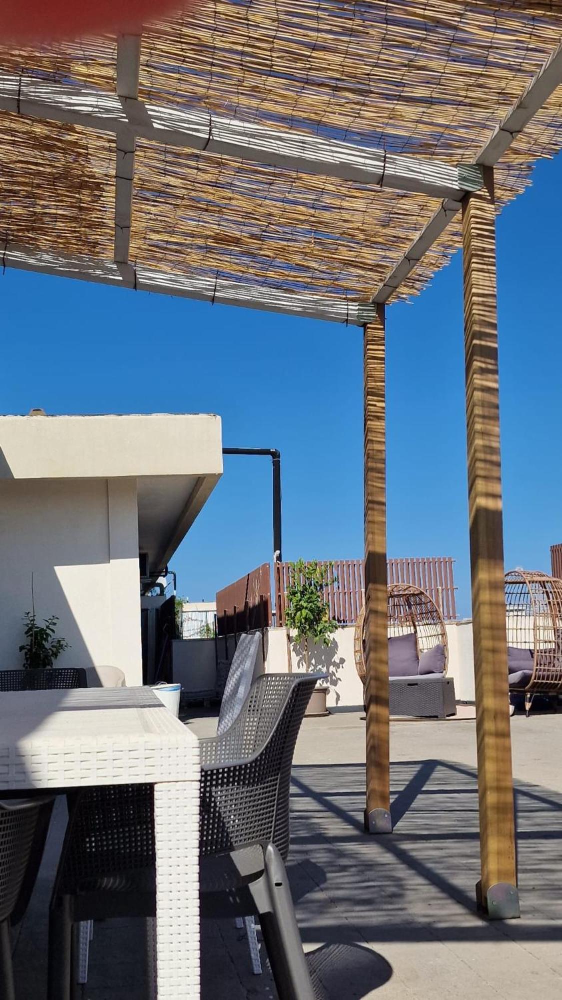Luxus P4T Family 3 Bedroom With Pool, Tennis Court And Sauna Brindisi Eksteriør billede